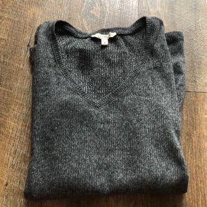 Express lightweight v-neck sweater tee
